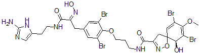 CAS 登录号：100101-28-8， (6S)-N-[3-[4-[(2Z)-3-[2-(2-氨基-3H-咪唑-4-基)乙基氨基]-2-羟基亚胺-3-氧代丙基]-2,6-二溴苯氧基]丙基]-7,9-二溴-6-羟基-8-甲氧基-1-氧杂-2-氮杂螺[4.5]癸-2,7,9-三烯-3-甲酰胺