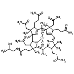 CAS 登录号：27792-36-5， 二氰基-[(4Z,9Z,14Z)-2,13,18-三(2-氨基-2-氧代-乙基)-7,12,17-三(3-氨基-3-氧代-丙基)-3-[3-(2-羟基丙基氨基)-3-氧代-丙基]-3,5,8,8,13,15,18,19-八甲基-2,7,12,17-四氢-1H-咕啉-21-基]钴