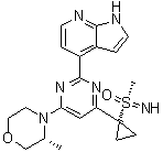 4-[4-[1-[[S(R)]-S-甲基亚胺磺酰基]环丙基]-6-[(3R)-3-甲基-4-吗啉基]-2-嘧啶基]-1H-吡咯并[2,3-b]吡啶分子结构 (CAS 1352226-88-0)