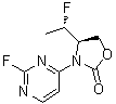 (4R)-4-[(1S)-1-氟乙基]-3-(2-氟-4-嘧啶基)-2-恶唑烷酮分子结构 (CAS 1628806-43-8)