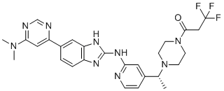 structure of CAS# 2409479-29-2, (R)-1-(4-(1-(2-((6-(6-(二甲基氨基)嘧啶-4-基)-1H-苯并[d]咪唑-2-基)氨基)吡啶-4-基)乙基)哌嗪-1-基)-3,3,3-三氟丙烷-1-酮