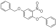 CAS 登录号：51792-85-9, 2-硝基-1,4-二(苄氧基)苯